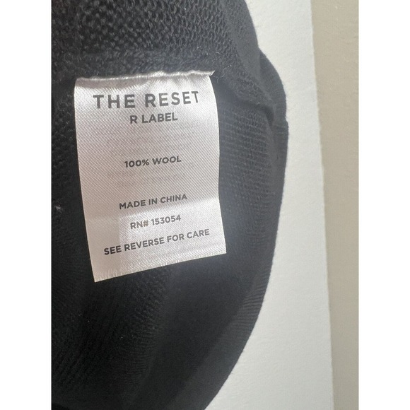 The Reset R Label XL Black Wool Knit Top Sleeveless Vneck Tank - Picture 3 of 4